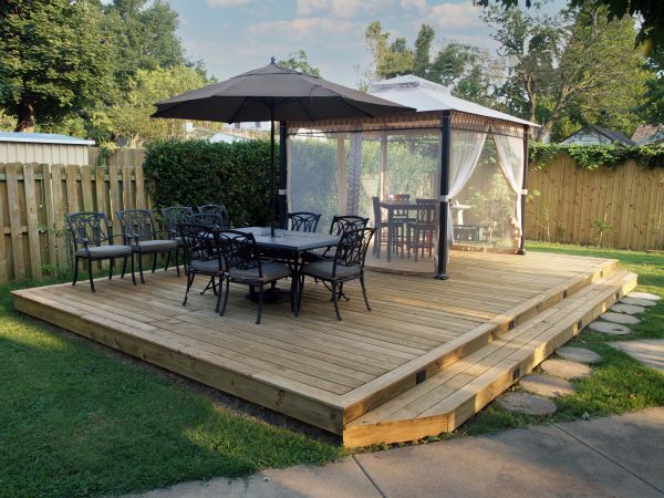 Floating Deck Installation in Spokane