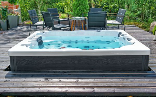 Spa Deck Remodeling in Spokane